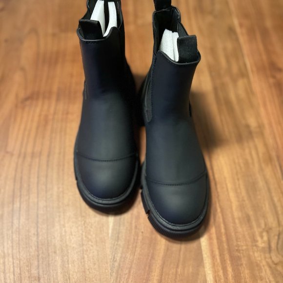 Black Rubberised Cleated Sole Ankle Chelsea Boot - Picture 3 of 10